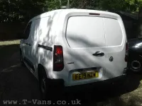 Used Vauxhall Combo Edition 100 HP (73 kW) 2019 White MPV