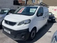 Używany Peugeot Expert 2021 Biały Van