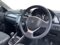 Używany Suzuki Vitara 129 KM (94 kW) 2025 Czarny SUV