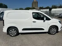 Used Vauxhall Combo 100 HP (73 kW) 2021 White MPV