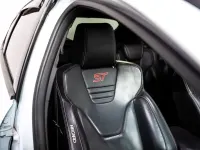 Usado Ford Focus ST 250 HP (183 kW) 2015 Branco Citadino