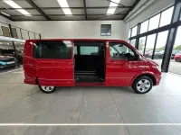 Used VW Caravelle SE 204 HP (150 kW) 2018 Red Van