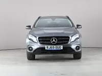 Usado Mercedes GLA180 Urban 122 HP (89 kW) 2020 Cinzento SUV