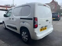 Used Vauxhall Combo Sportive 100 HP (73 kW) 2020 White MPV