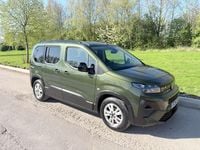 Gebraucht Peugeot Rifter Allure 2024 Grün Van / Kleinbus