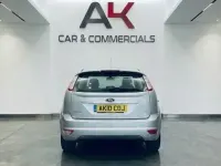 Używany Ford Focus Titanium 136 KM (100 kW) 2010 Srebrny Hatchback