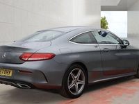 Usado Mercedes C220 AMG line 170 HP (125 kW) 2017 Cinzento Coupé