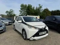 Used Toyota Aygo x-press 2014 White Hatchback