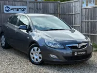 Second-hand Vauxhall Astra S 130 CP (95 kW) 2012 Gri Hatchback