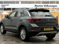 Usado VW T-Roc Life 110 HP (80 kW) 2022 Cinzento SUV