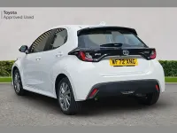 Used Toyota Yaris 113 HP (83 kW) 2022 White Hatchback