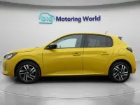 Second-hand Peugeot 208 Allure+ 100 CP (73 kW) 2022 Galben Hatchback