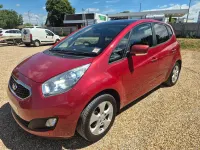 Used Kia Venga 125 HP (91 kW) 2014 Red Hatchback