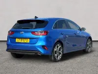 Usado Kia Ceed First Edition 140 CV (102 kW) 2018 Azul Utilitario