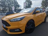 Used Ford Focus ST 185 HP (136 kW) 2015 Yellow Hatchback