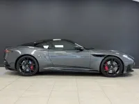 Begagnad Aston Martin DBS 715 HK (525 kW) 2019 Grå Sportkupé