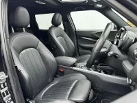 Used Mini Cooper Clubman Exclusive 2022 Blue and black Estate