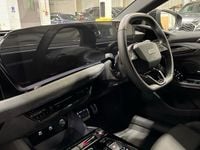 Usado Audi A6 e-tron Performance 269 kW (367 HP) 2025 Preto Carrinha