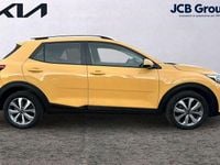 Usado Kia Stonic 100 CV (73 kW) 2024 Amarillo SUV