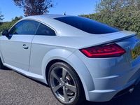 Używany Audi TT Comfort 245 KM (180 kW) 2019 Szary Coupe