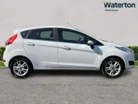 Used Ford Fiesta Zetec 2016 White Hatchback