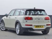 Used Mini Cooper Clubman Classic 134 HP (98 kW) 2019 White Estate