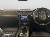 Usado Skoda Superb SE L 150 CV (110 kW) 2022 Familiar