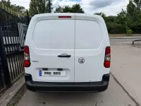 New Vauxhall Combo 100 HP (73 kW) 2026 White MPV