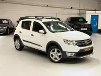 Used Dacia Sandero Lauréate 2015 White Hatchback
