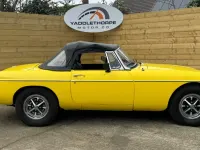 Used MG B 1975 Yellow Cabriolet