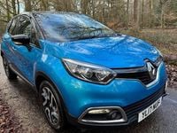 Used Renault Captur Dynamique 90 HP (66 kW) 2017 Blue/black SUV