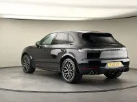 Begagnad Porsche Macan 380 HK (279 kW) 2021 Svart SUV