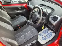 Used Peugeot 108 Active 68 HP (50 kW) 2016 Red Hatchback