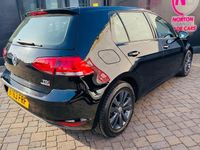 Second-hand VW Golf VII SE 105 CP (77 kW) 2014 Negru Hatchback