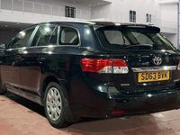 Used Toyota Avensis Active 126 HP (92 kW) 2013 Black Estate