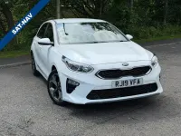 Used Kia Ceed 114 HP (83 kW) 2019 White Hatchback