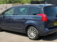 Used Peugeot 5008 Allure 163 HP (119 kW) 2015 Blue MPV