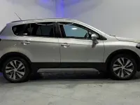 Usado Suzuki SX4 SZ5 140 HP (102 kW) 2018 Prateado Citadino