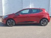 Used Renault Clio Iconic 90 HP (66 kW) 2019 Red Hatchback