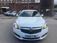 Used Vauxhall Insignia SRi 136 HP (100 kW) 2015 White Hatchback