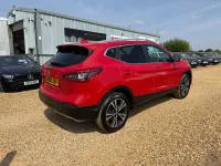 Used Nissan Qashqai N-Connecta 140 HP (102 kW) 2019 Red SUV