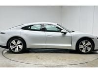 Used Porsche Taycan Performance Package 419 kW (571 HP) 2022 White Sedan