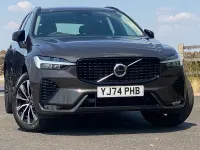Used Volvo XC60 Plus 250 HP (183 kW) 2025 Platinum grey SUV