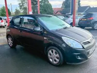 Used Hyundai i20 Comfort 78 HP (57 kW) 2011 Black Hatchback