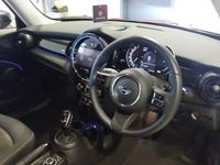 Used Mini Cooper Classic 136 HP (100 kW) 2021 Red Hatchback