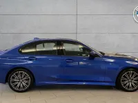 Begagnad BMW 320 M Sport 181 HK (133 kW) 2021 Blå