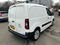 Begagnad Citroën Berlingo 75 HK (55 kW) 2017 Vit Minibuss