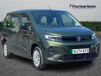 Używany Vauxhall Combo Design Edition 100 kW (136 KM) 2024 Zielony Minivan
