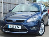 Begagnad Ford Focus Titanium 2011 Blå Halvkombi