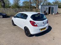 Second-hand Vauxhall Corsa Design Edition 2014 Alb Hatchback